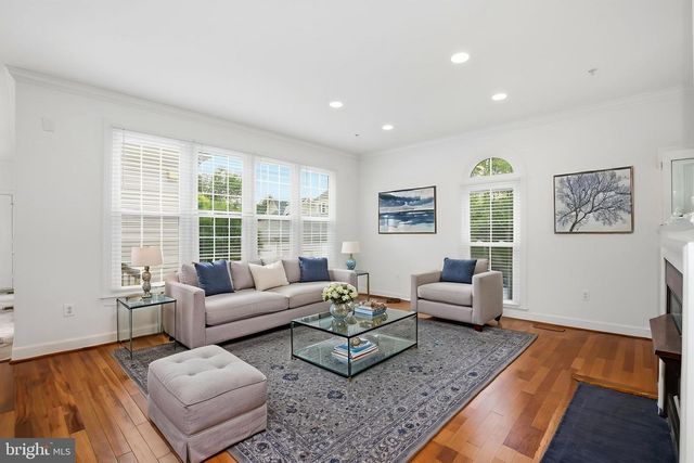 1120 CRESTFIELD DR, Rockville, MD 20850