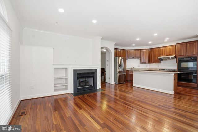 1120 CRESTFIELD DR, Rockville, MD 20850