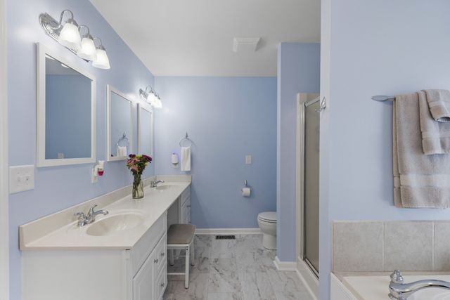 454 Campbell Hollow Rd, Bethpage, TN 37022