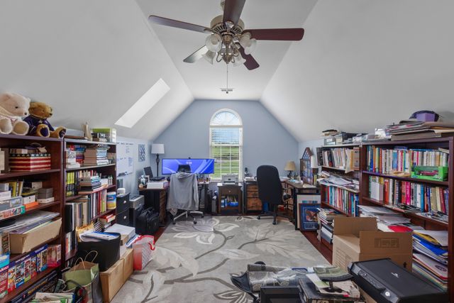 454 Campbell Hollow Rd, Bethpage, TN 37022