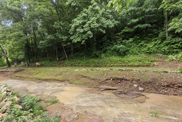 454 Campbell Hollow Rd, Bethpage, TN 37022