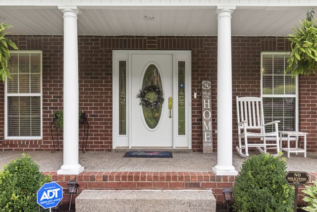 454 Campbell Hollow Rd, Bethpage, TN 37022
