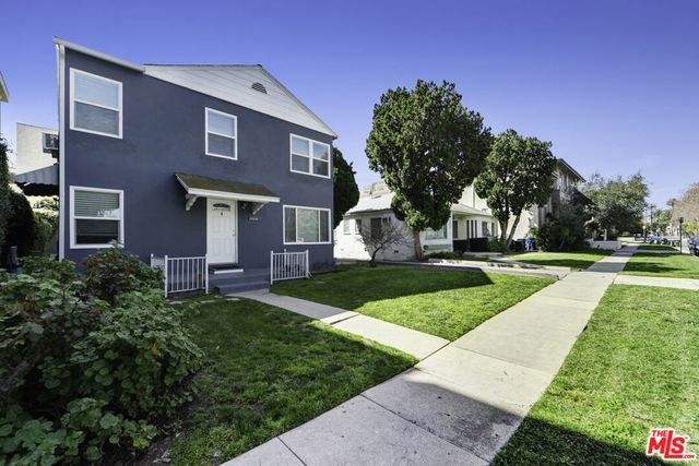 14526 Dickens Street, Sherman Oaks, CA 91403