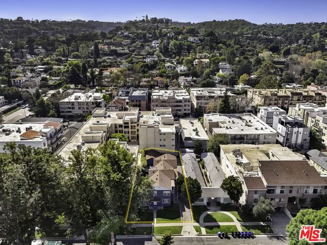 14526 Dickens Street, Sherman Oaks, CA 91403