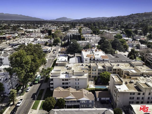 14526 Dickens Street, Sherman Oaks, CA 91403