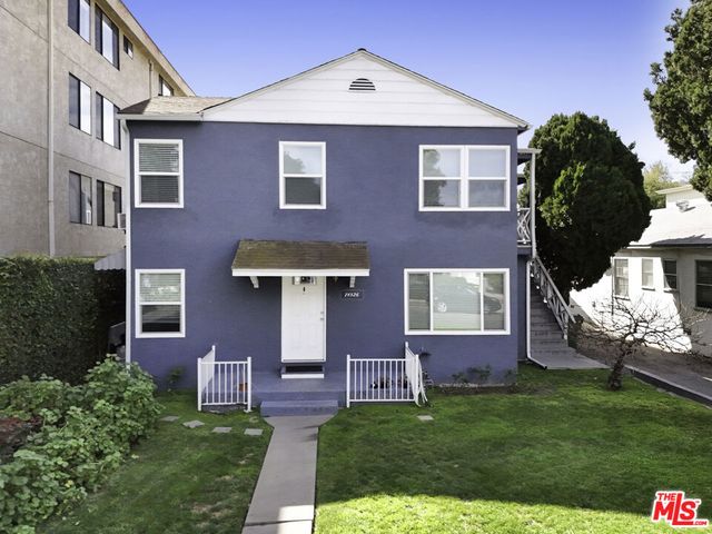 14526 Dickens Street, Sherman Oaks, CA 91403