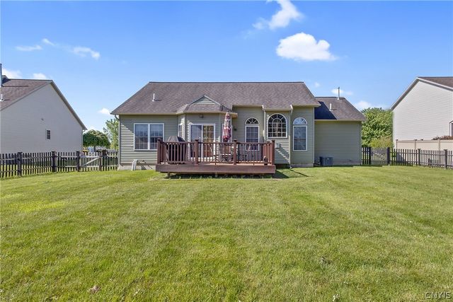 6297 Hessler Farm Path, Cicero, NY 13039