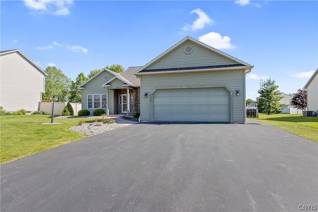 6297 Hessler Farm Path, Cicero, NY 13039