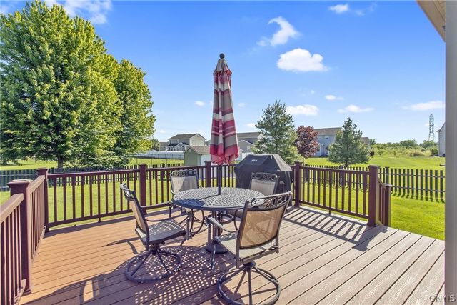 6297 Hessler Farm Path, Cicero, NY 13039