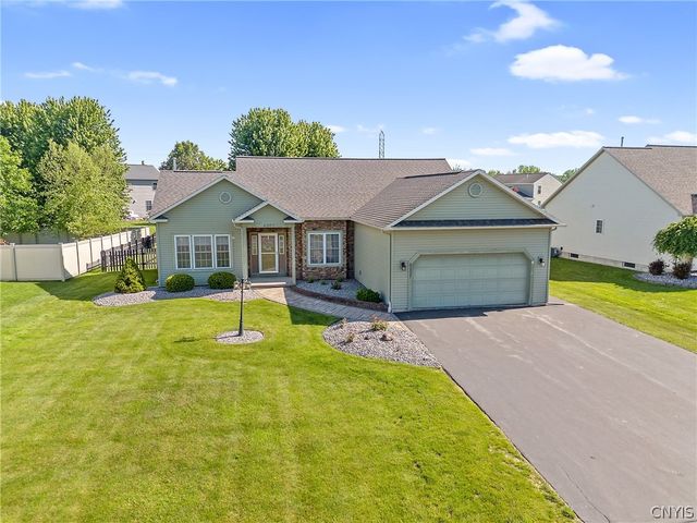 6297 Hessler Farm Path, Cicero, NY 13039