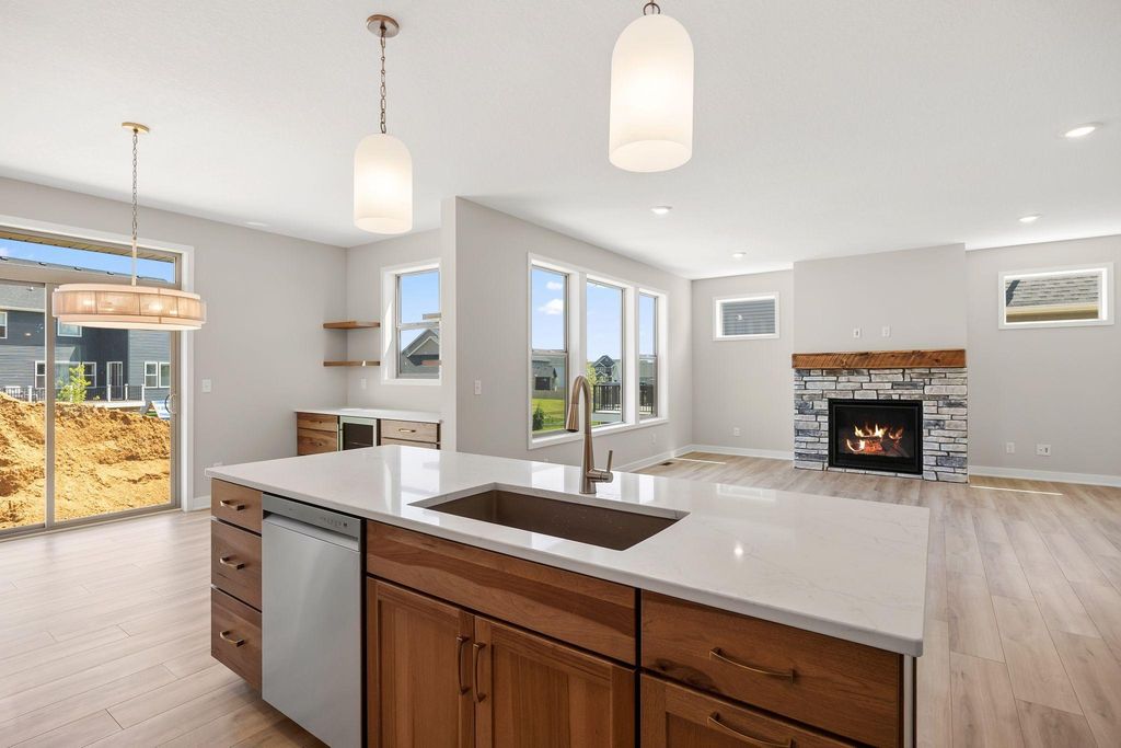 17924 Headwaters Drive, Lakeville, MN 55044 — photo 4