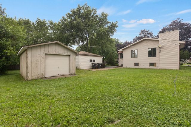 1393 Cottonwood Lane, Crystal Lake, IL 60014
