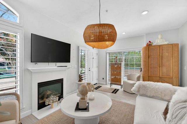 701 Woodside Way A, San Mateo, CA 94401