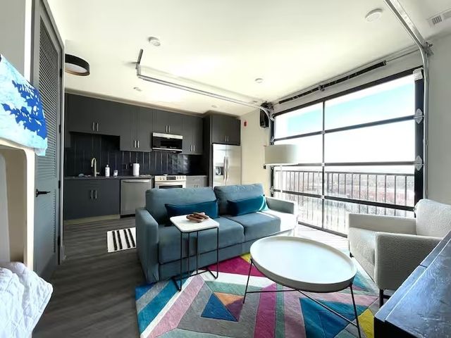65 Lindsley Ave Apt 515, Nashville, TN 37210