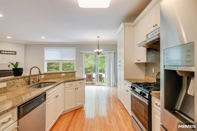 1503 Whitney Lane, Allendale, NJ 07401