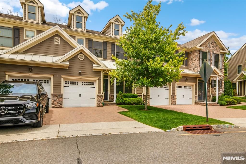 1503 Whitney Lane, Allendale, NJ 07401