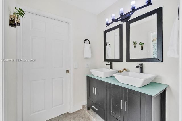 4133 NW 81st Ter, Coral Springs, FL 33065