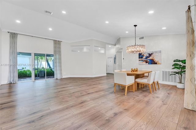 4133 NW 81st Ter, Coral Springs, FL 33065