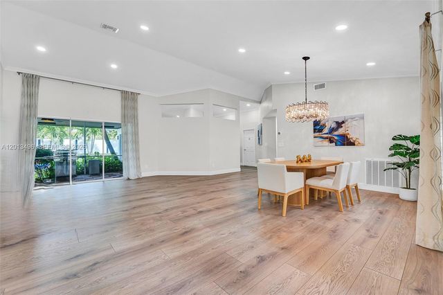 4133 NW 81st Ter, Coral Springs, FL 33065
