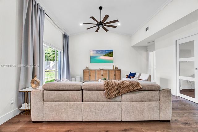 4133 NW 81st Ter, Coral Springs, FL 33065