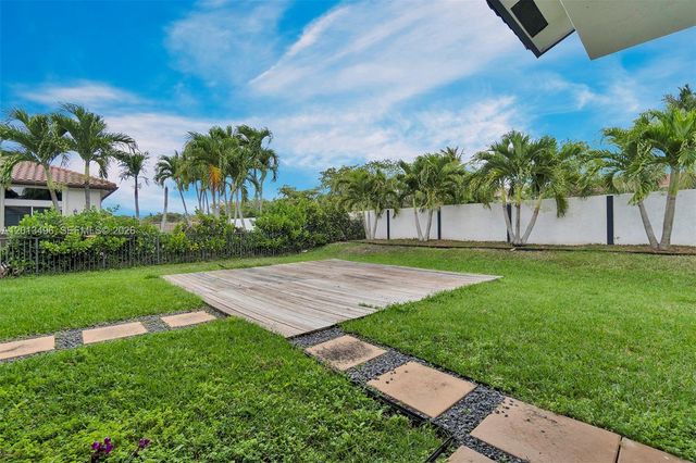 4133 NW 81st Ter, Coral Springs, FL 33065