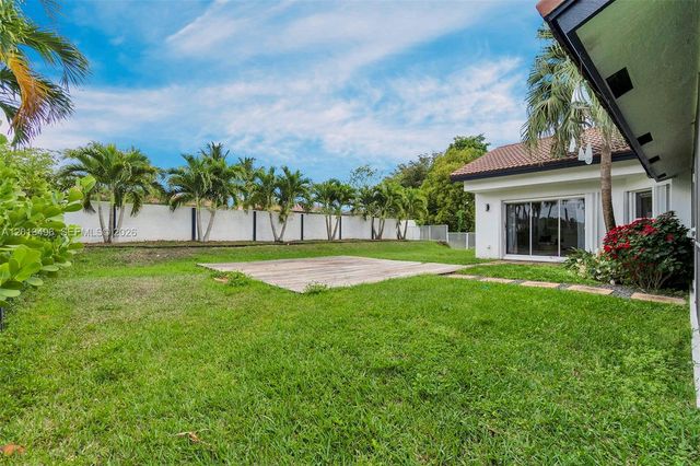 4133 NW 81st Ter, Coral Springs, FL 33065