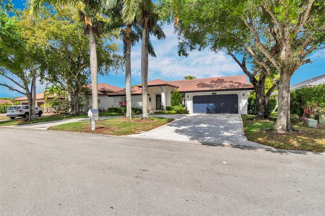 4133 NW 81st Ter, Coral Springs, FL 33065