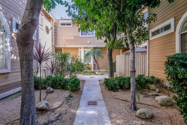 331 Genoa E, Monrovia, CA 91016