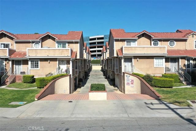 331 Genoa E, Monrovia, CA 91016
