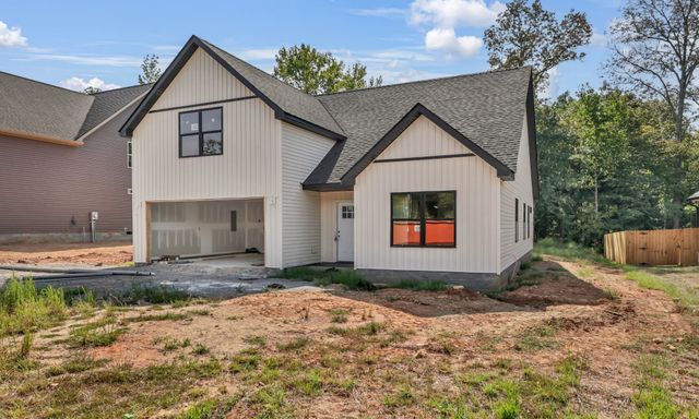 277 Wayne Hall Rd, Clarksville, TN 37040