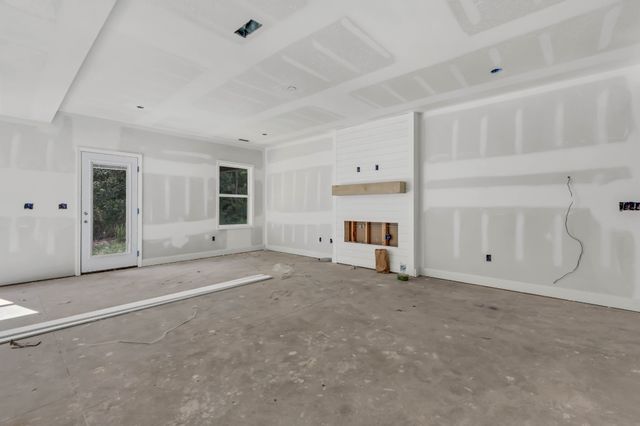 277 Wayne Hall Rd, Clarksville, TN 37040
