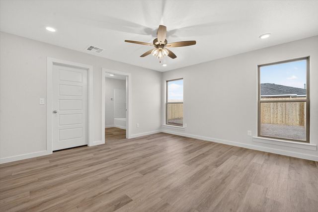 13827 Gary Avenue, Lubbock, TX 79423