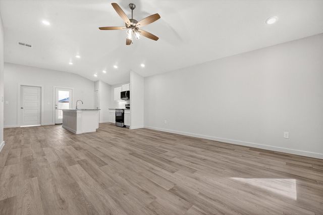 13827 Gary Avenue, Lubbock, TX 79423