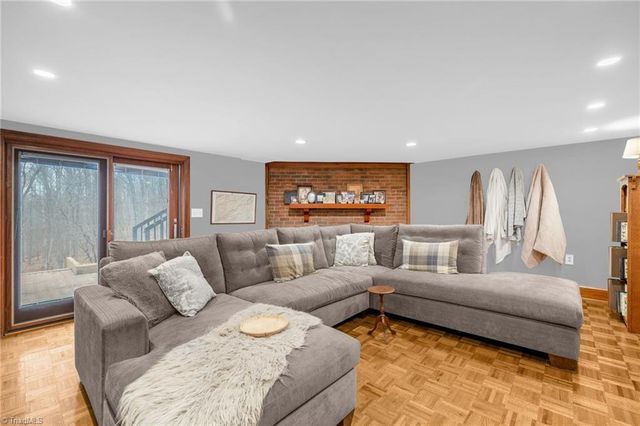 8024 Fogleman Road, Oak Ridge, NC 27310