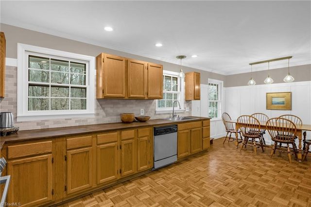 8024 Fogleman Road, Oak Ridge, NC 27310