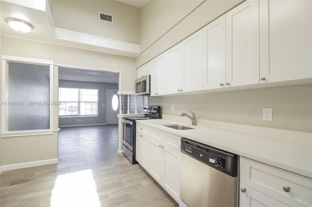 721 N E St 0, Lake Worth, FL 33460