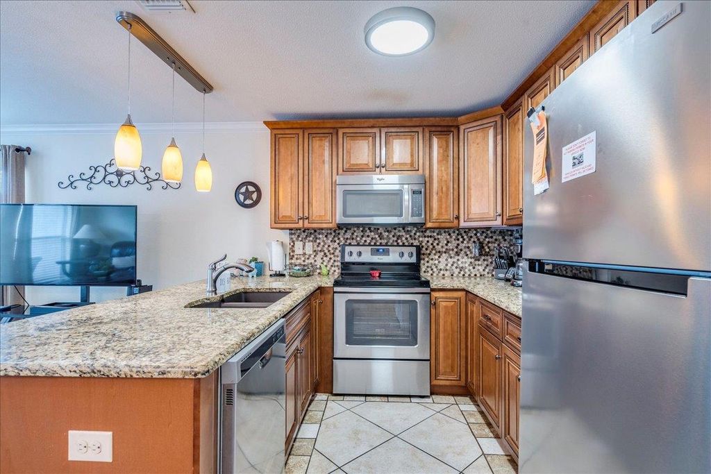 730 E Mather ST L 303, New Braunfels, TX 78130