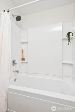 304 128th Avenue SE, Bellevue, WA 98005