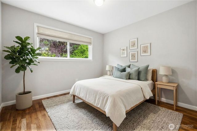 304 128th Avenue SE, Bellevue, WA 98005
