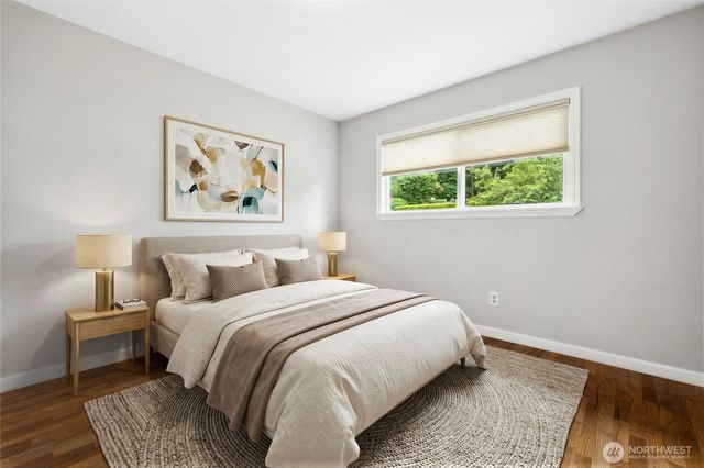 304 128th Avenue SE, Bellevue, WA 98005