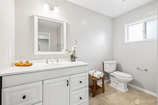 304 128th Avenue SE, Bellevue, WA 98005
