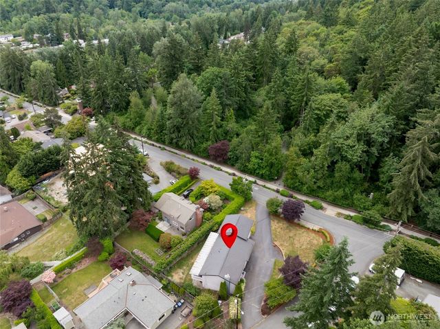 304 128th Avenue SE, Bellevue, WA 98005