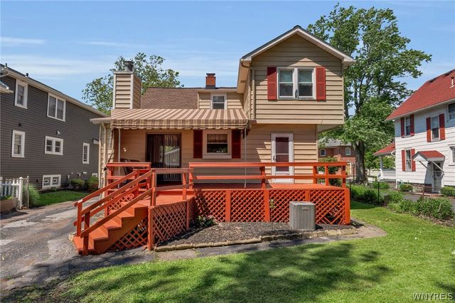 209 California Drive, Amherst, NY 14221