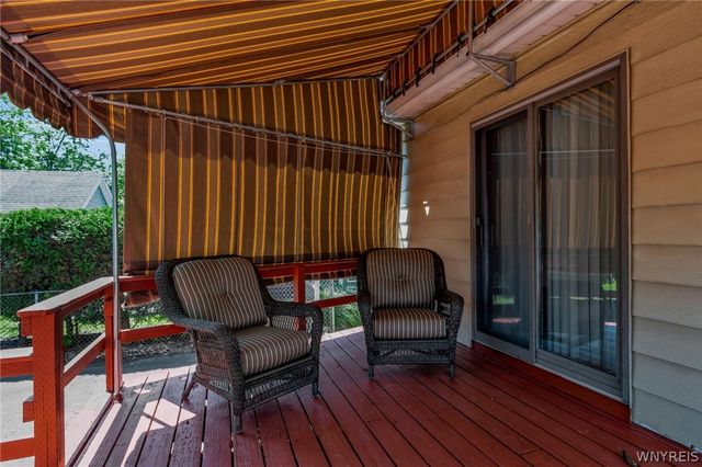 209 California Drive, Amherst, NY 14221