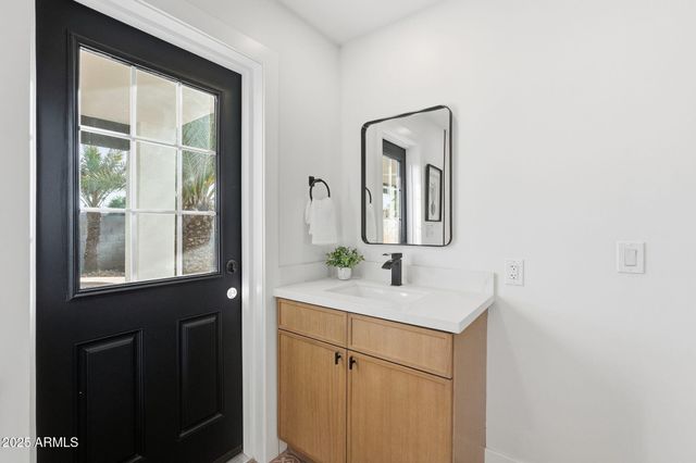 12431 N 39TH Way, Phoenix, AZ 85032