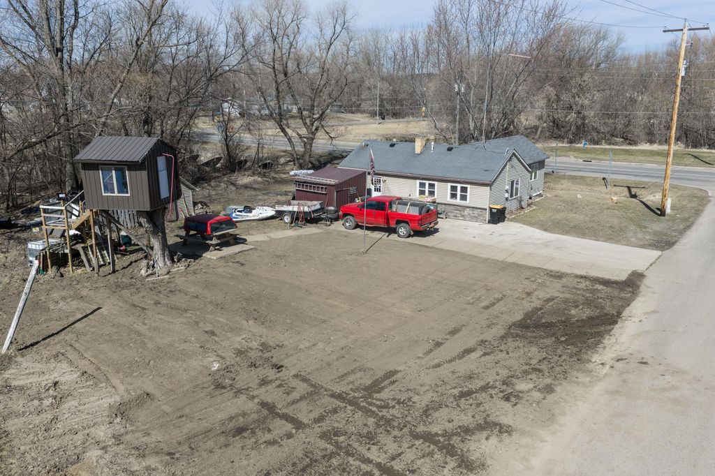 130 River Street W, Holdingford, MN 56340