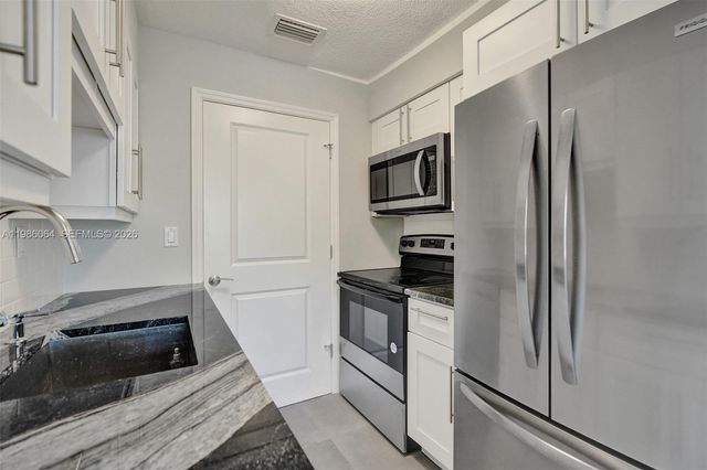 902 Mandarin Isle 2, Fort Lauderdale, FL 33315