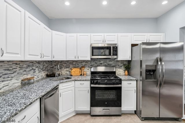 59 Rose Ter, Newark City, NJ 07108