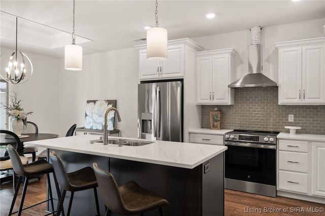 1903 Mystic Falls Circle 229, Jeffersonville, IN 47130