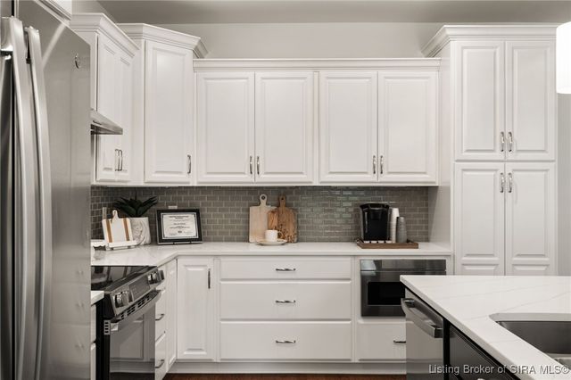 1903 Mystic Falls Circle 229, Jeffersonville, IN 47130